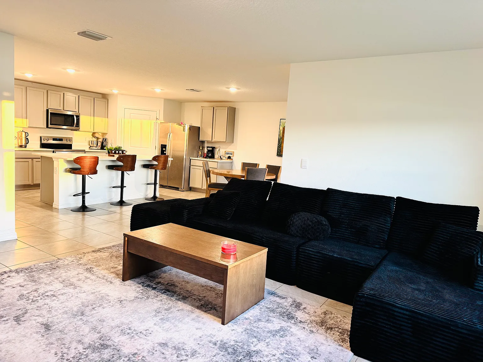 4 bed, 1828 sqft, $2,650 — Photo 4