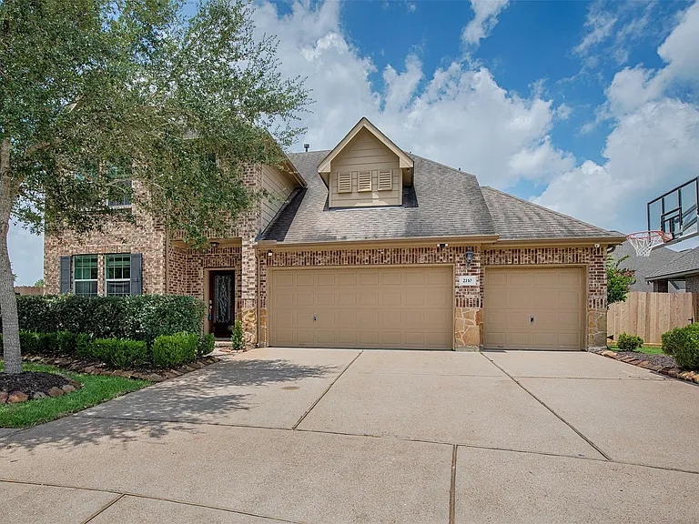 2110 Stonehollow Ct — Photo 32