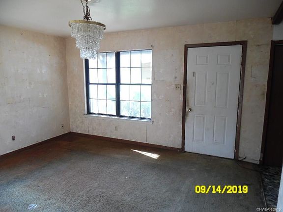 4th image of 2528 N Pine Dr