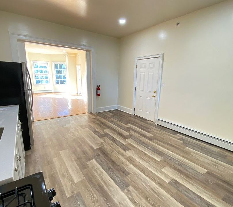 2nd image of 48 Dubois St Floor 2