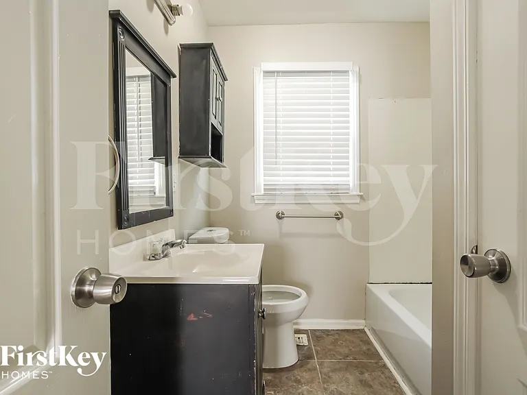 6004 Farley Ave — Photo 13