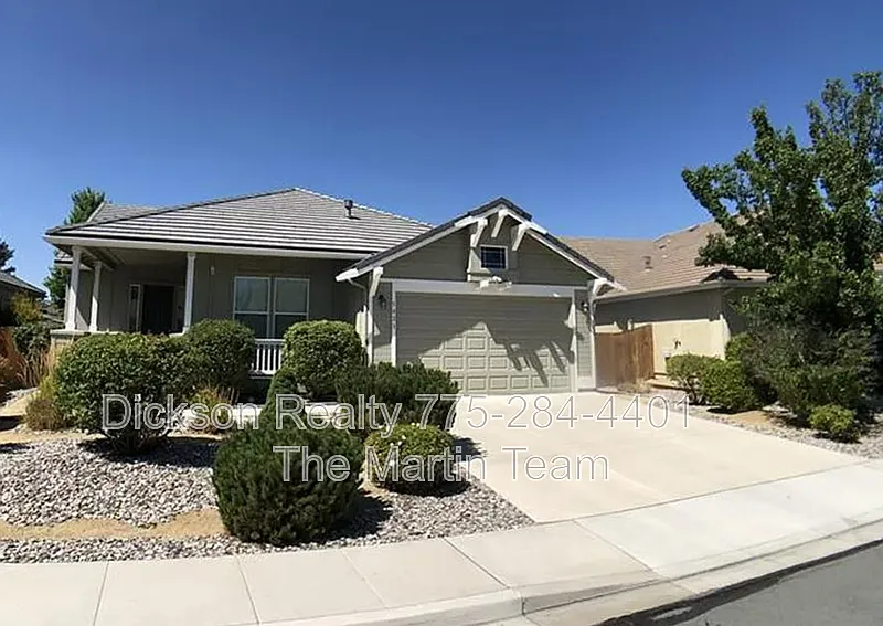 5823 Desert Mirage Dr photo 1