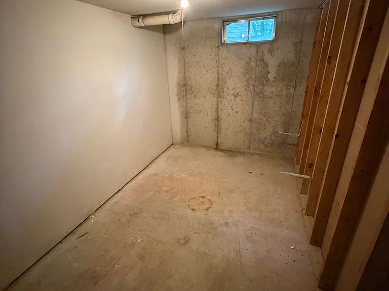 1919 Sheridan St — Photo 14