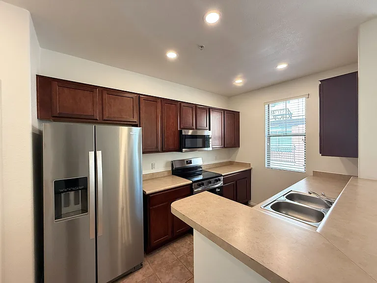 240 W Juniper Ave #1027 — Photo 9
