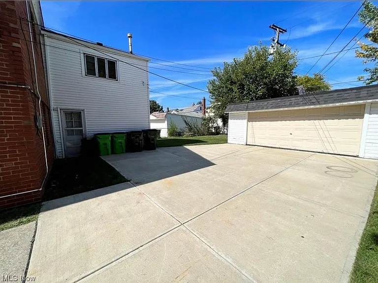 20301 Crystal Ave #2 — Photo 2