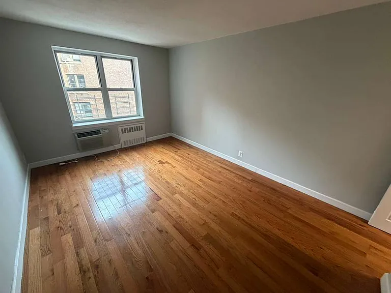 83-33 118th St #5 — Photo 10