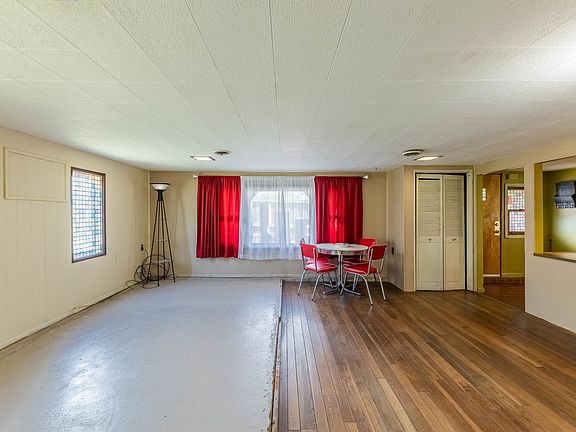 4th image of 9548 S 89th Ave
