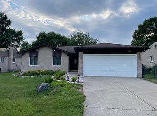 33319 Ione Dr, Sterling Heights, MI 48310