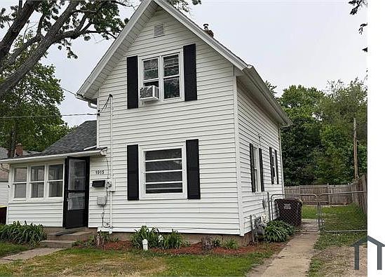 1st image of 1915 Quincy St
