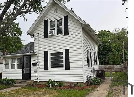 1915 Quincy St