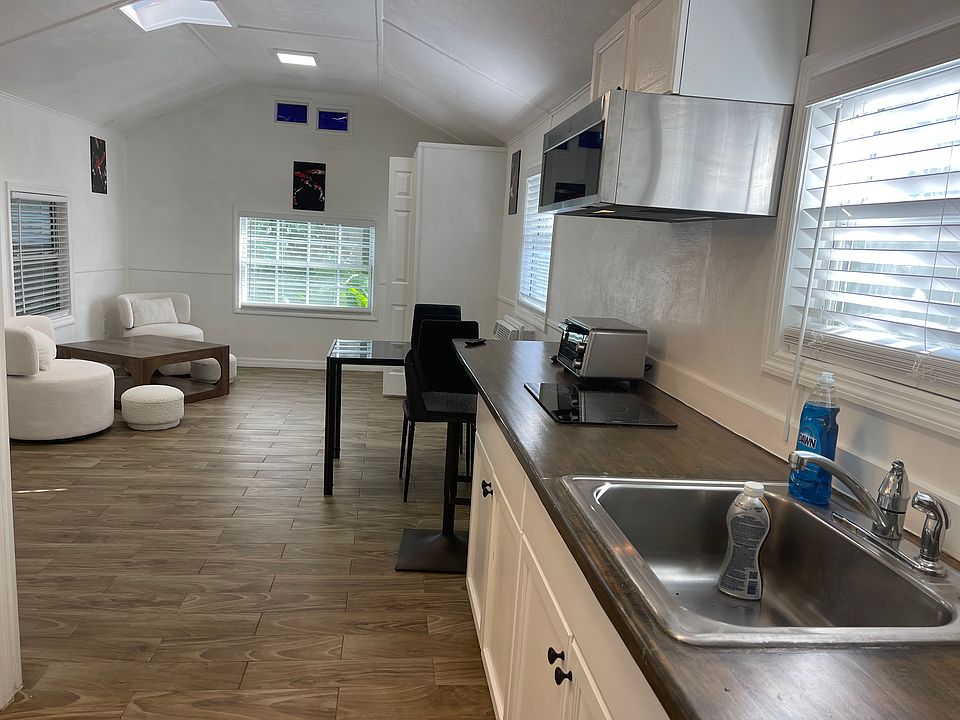 Kitchen-Living area