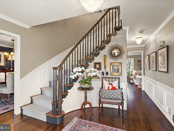 3rd image of 10314 Hickory Creek Ct