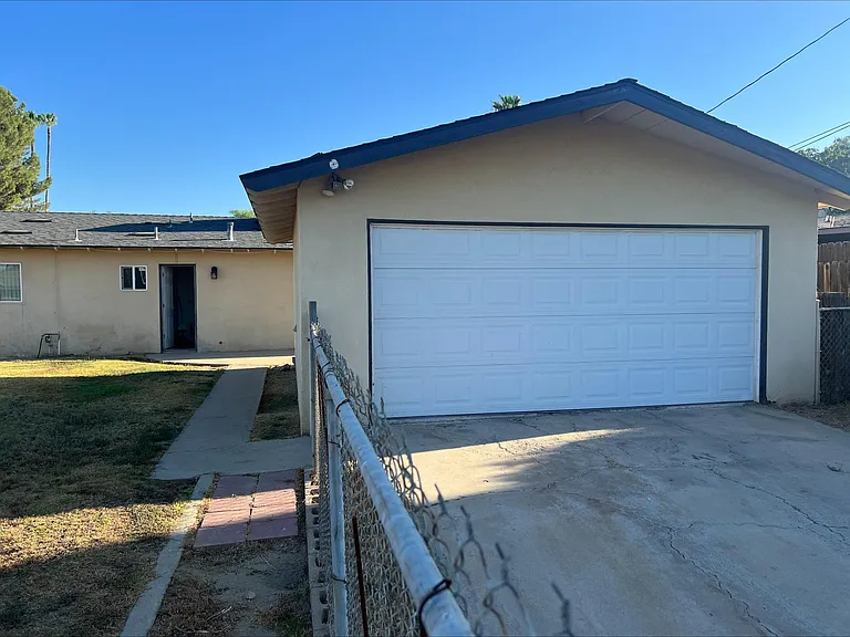 4013 University Ave — Photo 4
