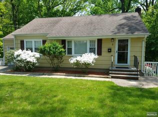 2 Kinderkamack Rd, Woodcliff Lake, NJ 07677