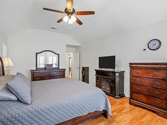 5th image of 4904 Belladonna Dr