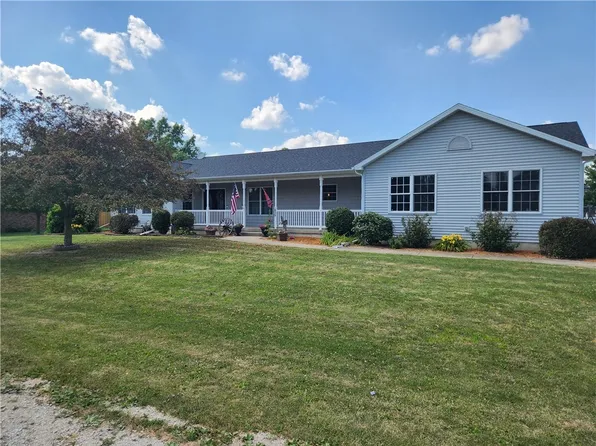630 Oak St, Latham, IL 62543