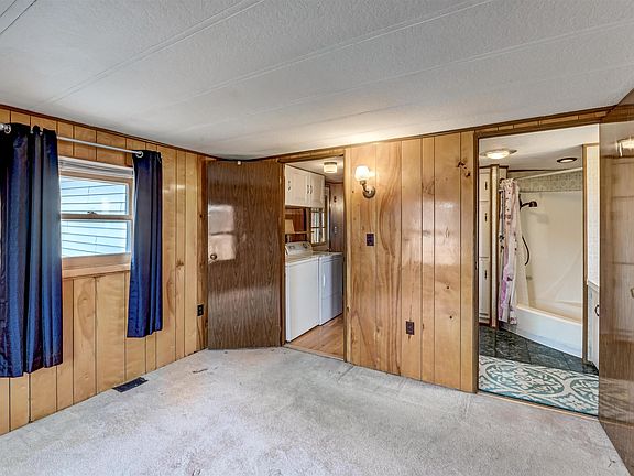 5th image of 33 Rugg Road