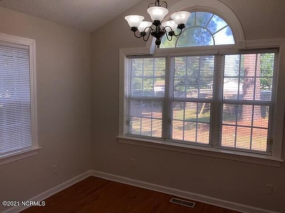 5th image of 2108 Baugh Ct