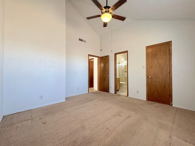 11044 Middledale St — Photo 13