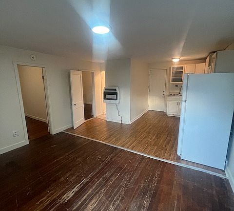 5th image of 120 N Gay St APT A