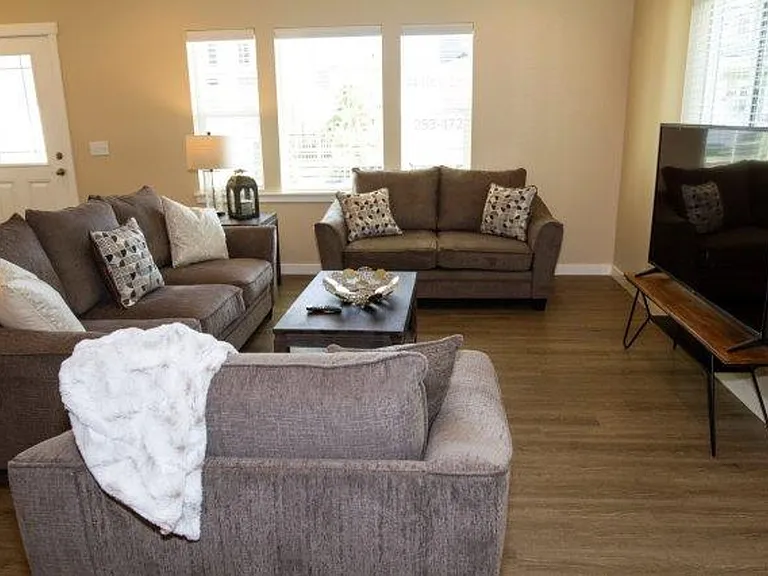537 Sandalwood Dr SW #101 — Photo 6