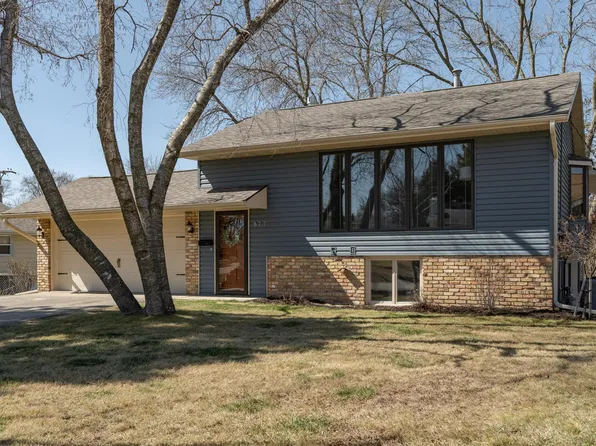 627 Elton Hills Dr NW, Rochester, MN 55901