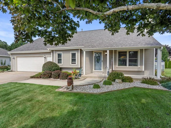 8230 West Southview DRIVE, Franklin, WI 53132