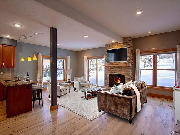 2nd image of 1116 Longview Cir
