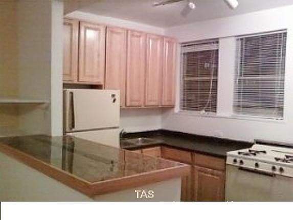 1st image of 941 W Carmen Ave #Studios