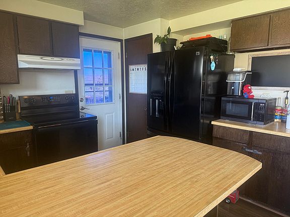 4th image of 1017 Trona Ct