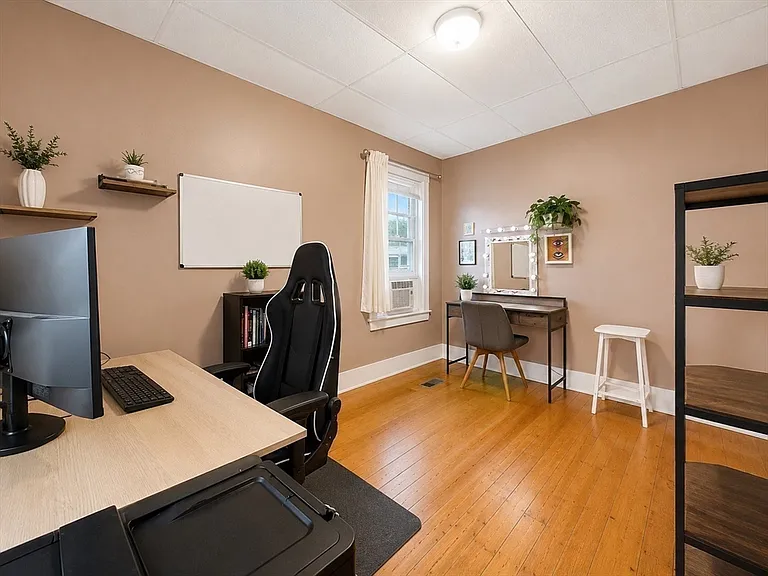 14 Hartland St #1 — Photo 6