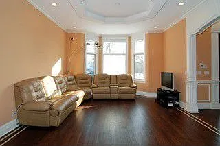 1628 Prairie Ave photo 1