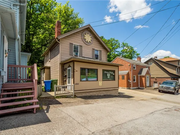 1260 Grove Rd, Castle Shannon, PA 15234