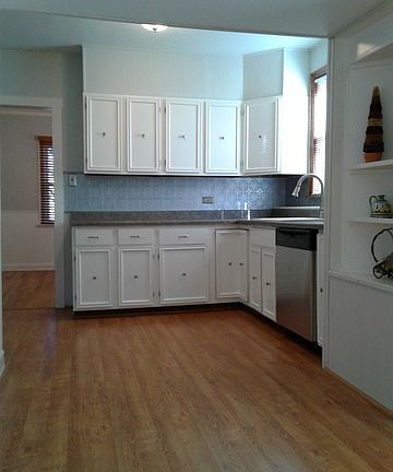 4th image of 8728 S Richmond Ave