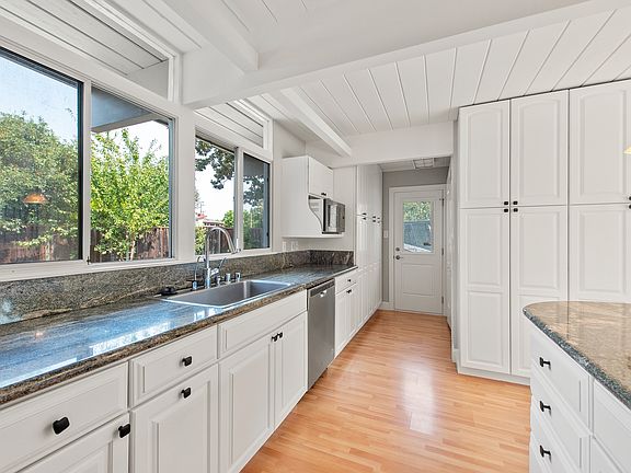 3rd image of 744 Seminole Way