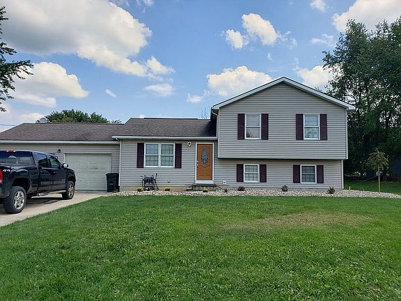 2nd image of 5 Maplewood Dr