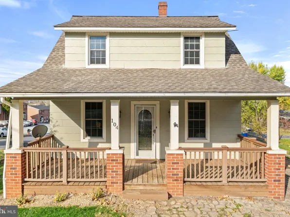 104 Front Royal Rd, Strasburg, VA 22657
