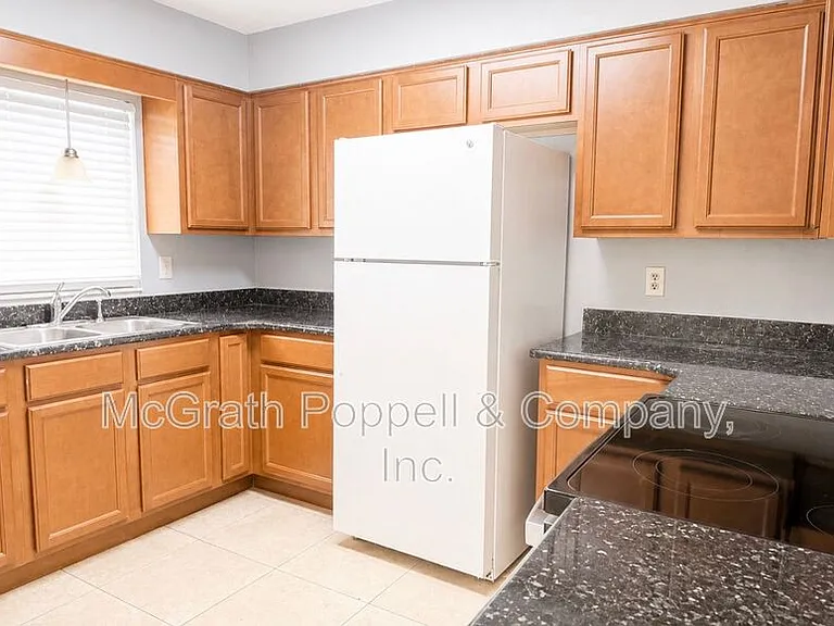 7702 Chase Rd — Photo 6