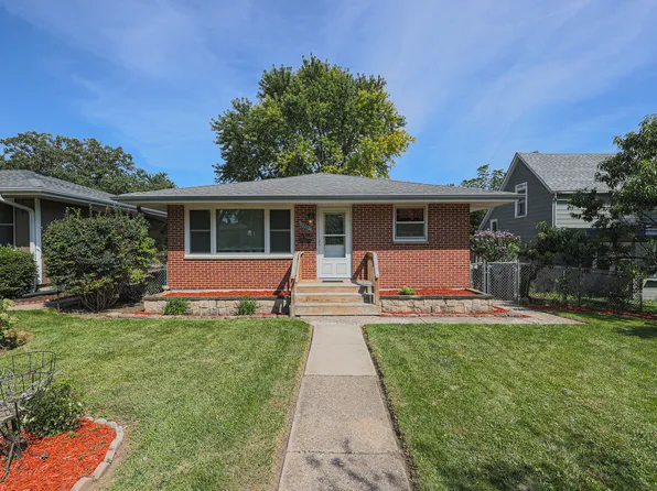 2311 Gilead Ave, Zion, IL 60099