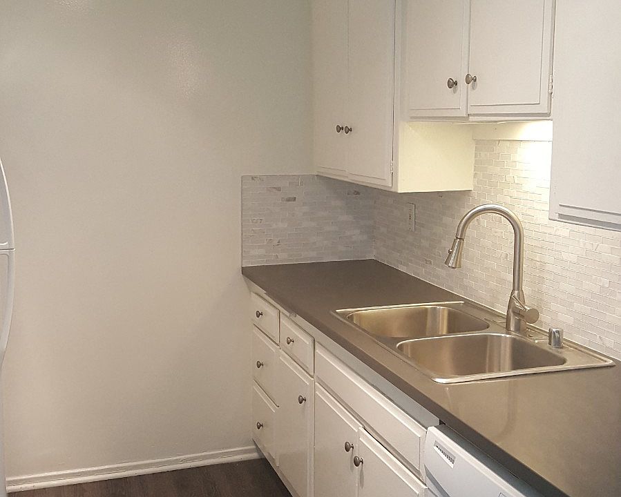 1st image of 11728 Dorothy St APT 306