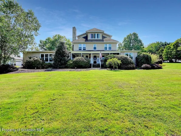 601 Dickinson Rd, Dalton, PA 18414