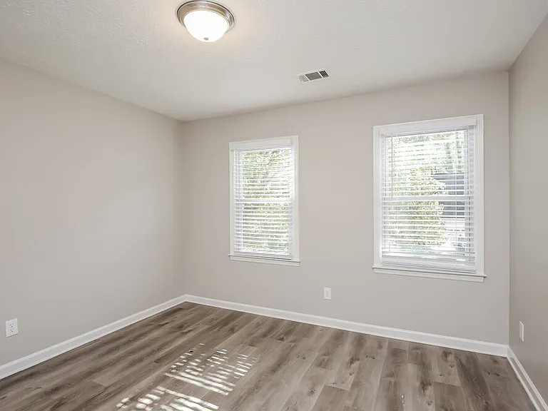 1448 Christiana Dr — Photo 15