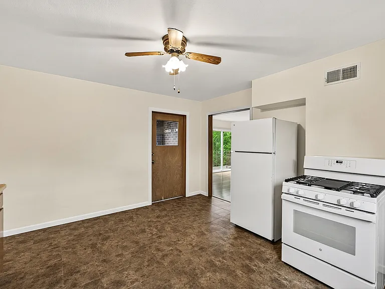 4000 Hayes St NE #2 — Photo 11