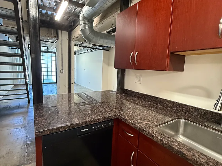 TEXERE PLAZA LOFTS — Photo 77