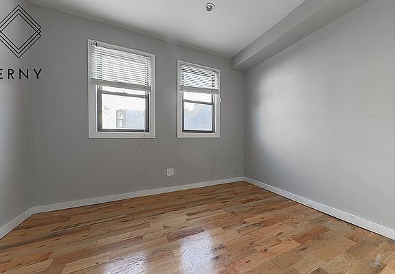 5th image of 1347 De Kalb Ave #1B