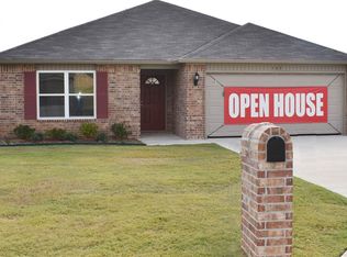 102 Clark Dr, Brookland, AR 72417