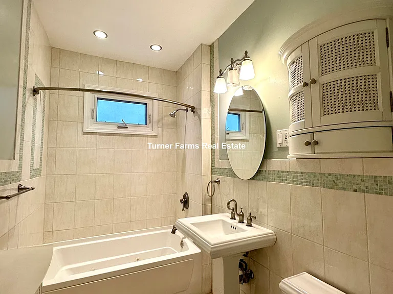 30 Roseclair St — Photo 29
