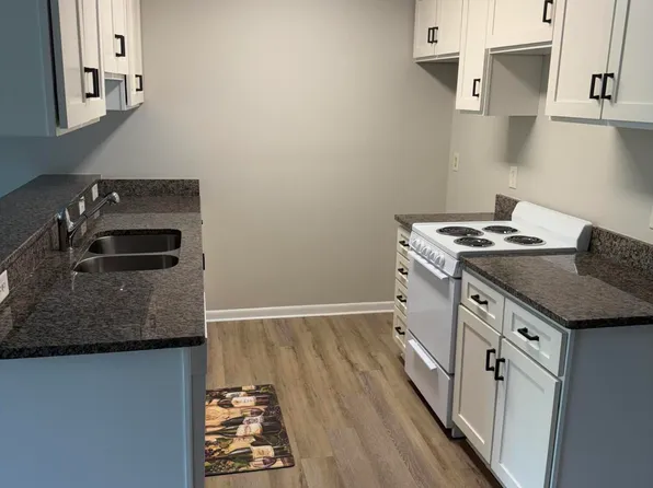 3049 Huntleigh Dr, Raleigh, NC 27604