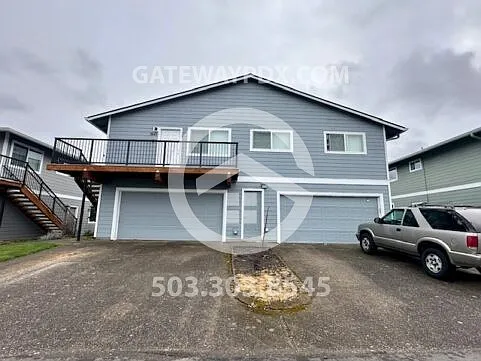 Building Photo - 1535 NE Kane Dr