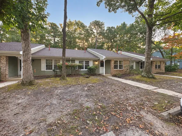 152 Club Pl #152, Galloway, NJ 08205